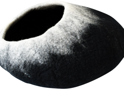 Handgefertigte Dharma-Karma-Höhle in Ombre Schwarz-Weiss