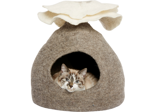 Handgefertigtes Bouquet aus natürlichen Materialien für eine beruhigende Atmosphäre