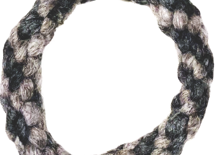 Handgefertigter Seilring in Naturgrau für einen lässigen Look