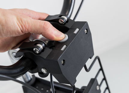 Schwarzer Fahrradkorb von Trixie für die Vorderseite deines Fahrrads