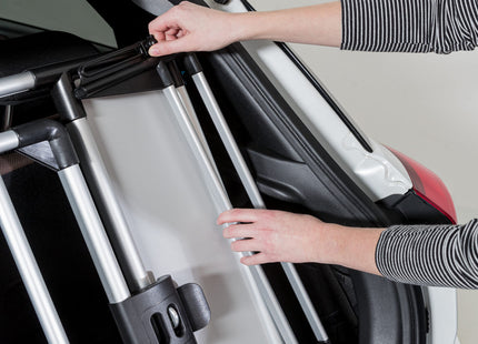 Schützendes Universal-Heckgitter in Silber-Schwarz von Trixie