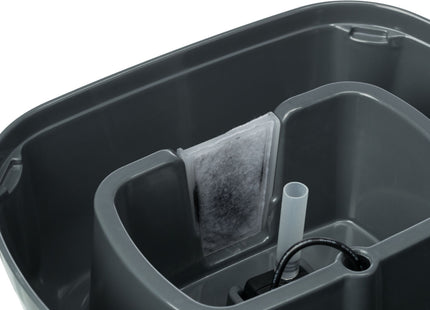 Trinkbrunnen für Katzen in Grau-Weiss mit polygonalem Design