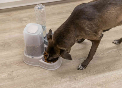 Praktischer Futter- und Wasserspender in Grau für Haustiere von Trixie