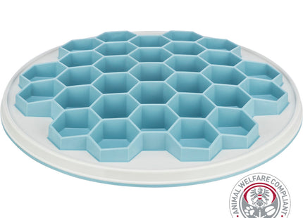 Langsames Fressen: Graue Kunststoff-Futterplatte von Trixie mit Bienenwaben-Design