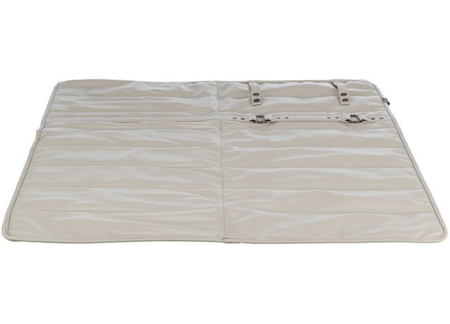 Stilvolle Reisedecke in Hellgrau mit Kunstlederbesatz von Trixie