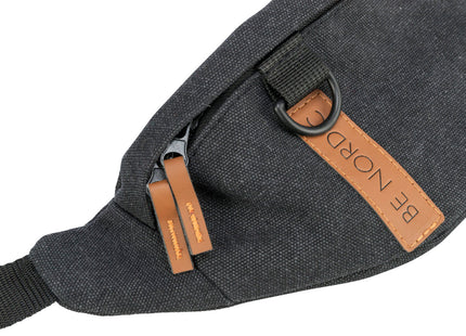 Schwarze Trixie Nordic Sling-Tasche mit verstellbarem Gurt, 50-165 cm