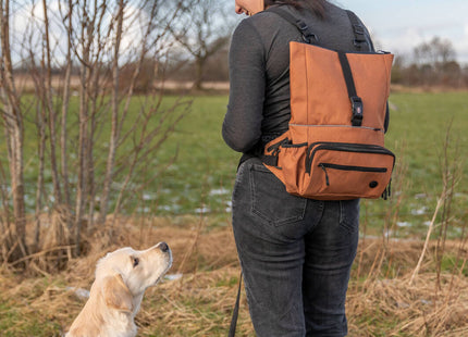 Rostfarbene Rolltop-Hüfttasche von Trixie - praktisch und stylisch unterwegs