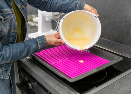 Trixie - Backmatte mit Herzen, Silikon - Hochwertige Silikon-Backmatte mit niedlichen Herzmotiven für perfekte Backergebnisse