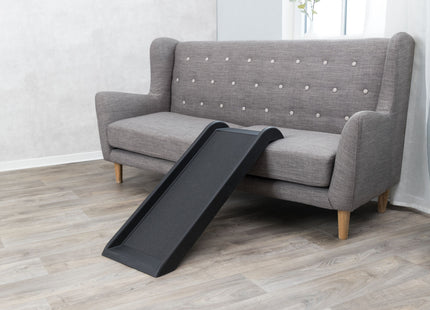 Schwarze Hunderampe von Trixie für einfaches Auf- und Absteigen